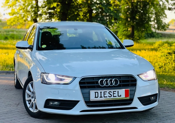 Audi A4 cena 47900 przebieg: 204535, rok produkcji 2013 z Ząbki małe 742